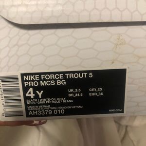 Youth Baseball Cleats